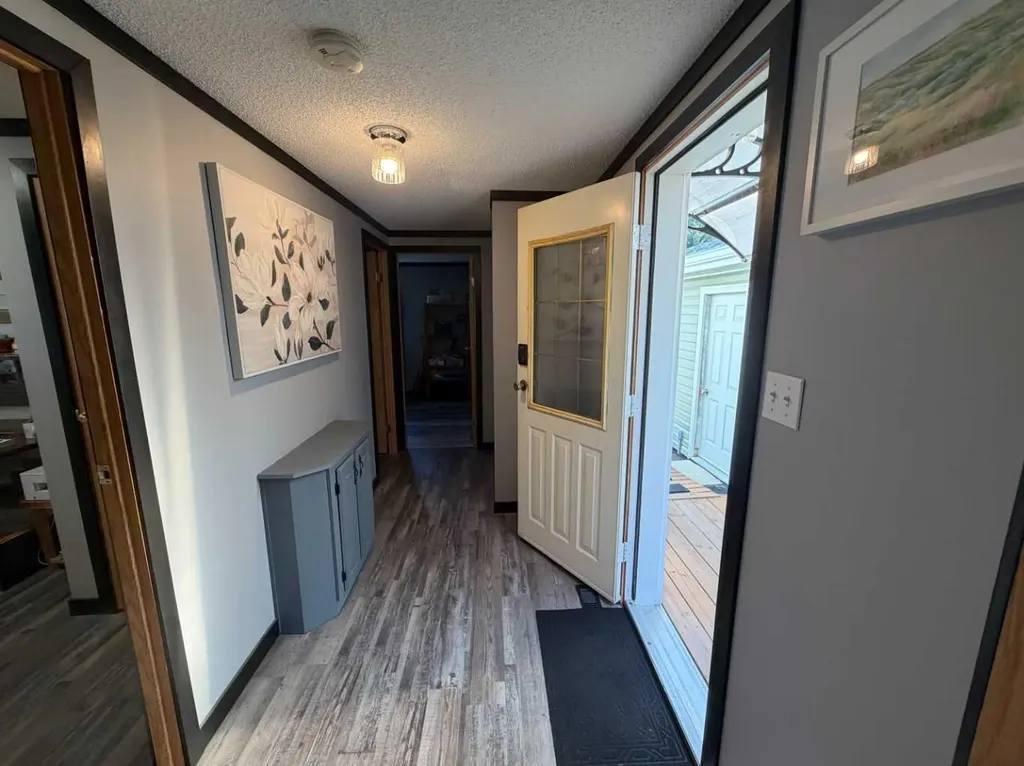 2923 31 Avenue S Lethbridge AB T1K 6S6