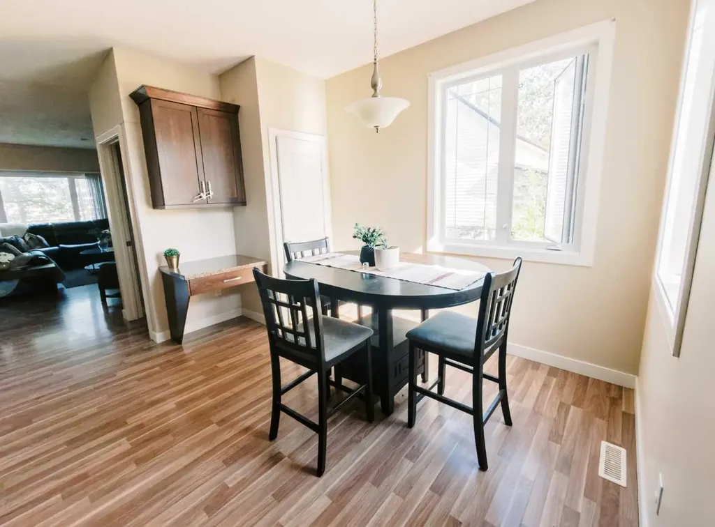5007B 46 Street Stettler AB T4K 1A7