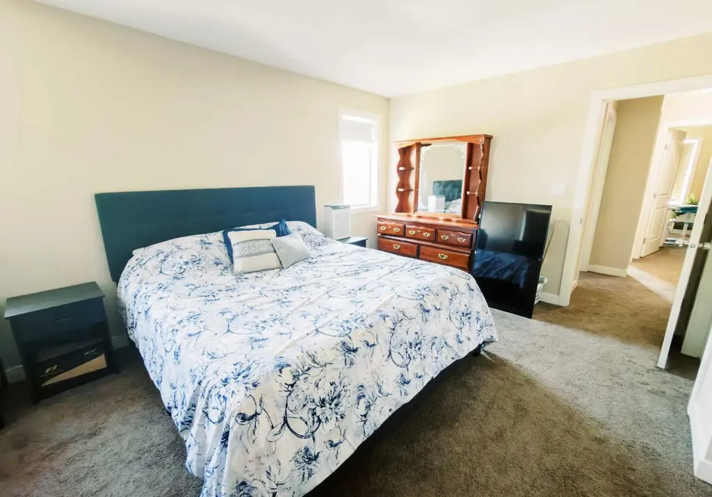 5007B 46 Street Stettler AB T4K 1A7