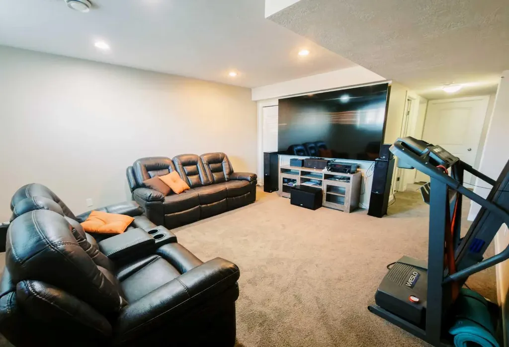 5007B 46 Street Stettler AB T4K 1A7