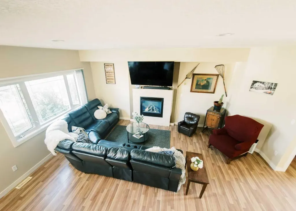 5007B 46 Street Stettler AB T4K 1A7