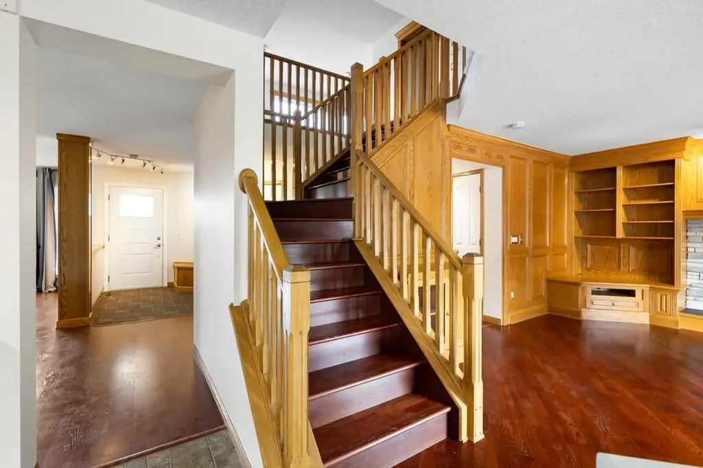 439 Douglas Woods Drive SE Calgary AB T2Z2H1