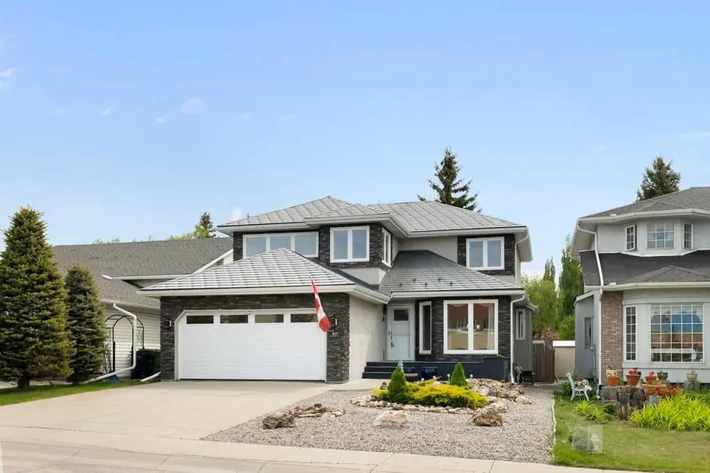 439 Douglas Woods Drive SE Calgary AB T2Z2H1