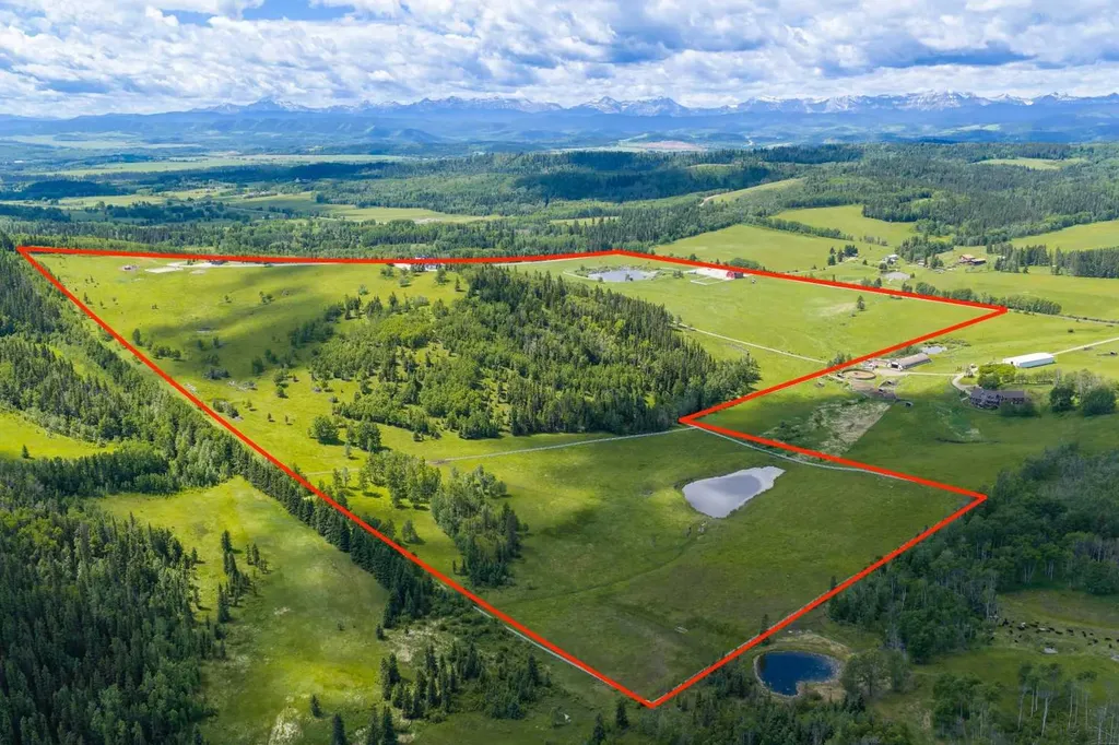 274256 272 Street W Rural Foothills County AB T0K1K0