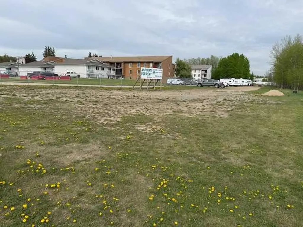 4114 Ny Whitecourt AB T7S 1M6