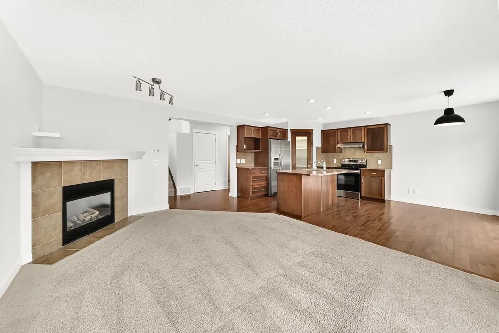 799 Tuscany Drive NW Calgary AB T3L 3A4