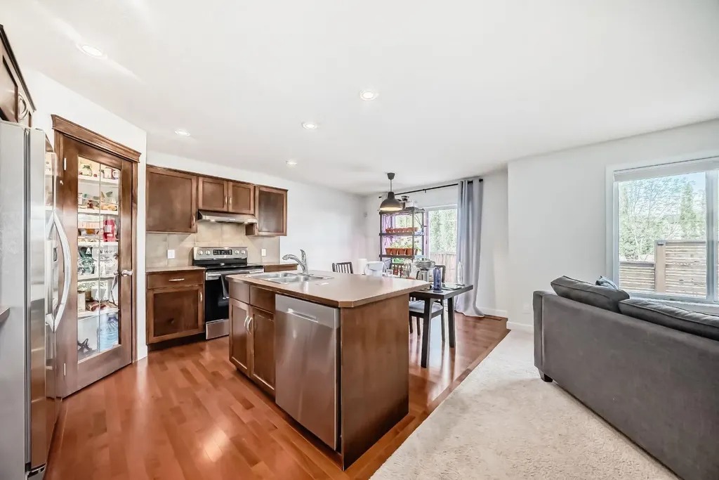 799 Tuscany Drive NW Calgary AB T3L 3A4