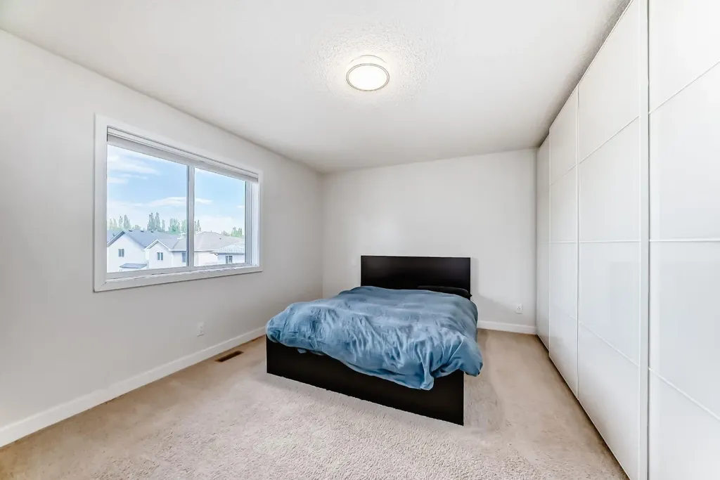799 Tuscany Drive NW Calgary AB T3L 3A4