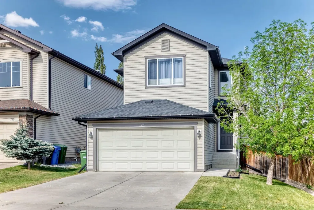 799 Tuscany Drive NW Calgary AB T3L 3A4
