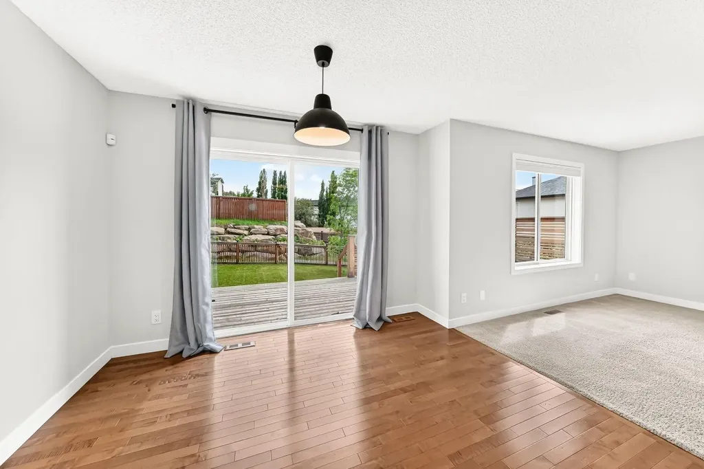 799 Tuscany Drive NW Calgary AB T3L 3A4