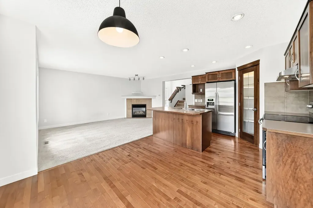 799 Tuscany Drive NW Calgary AB T3L 3A4