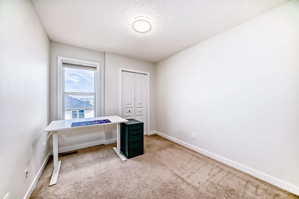 799 Tuscany Drive NW Calgary AB T3L 3A4