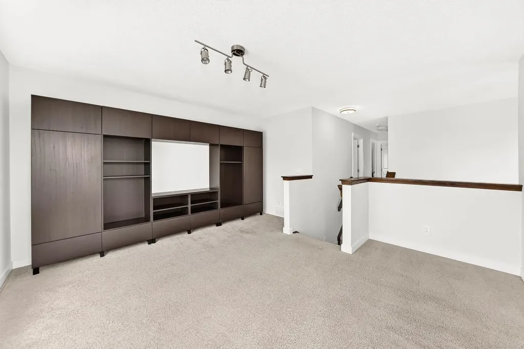 799 Tuscany Drive NW Calgary AB T3L 3A4