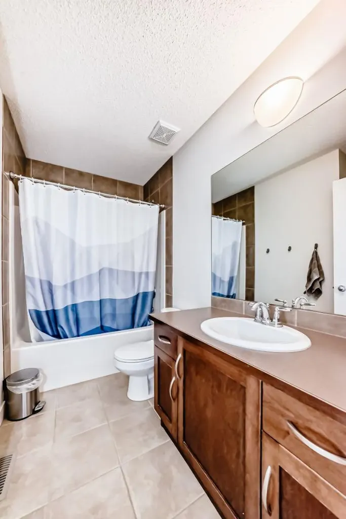 799 Tuscany Drive NW Calgary AB T3L 3A4