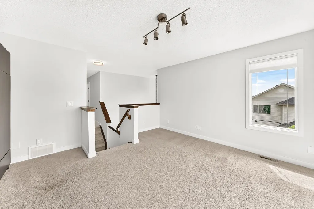799 Tuscany Drive NW Calgary AB T3L 3A4