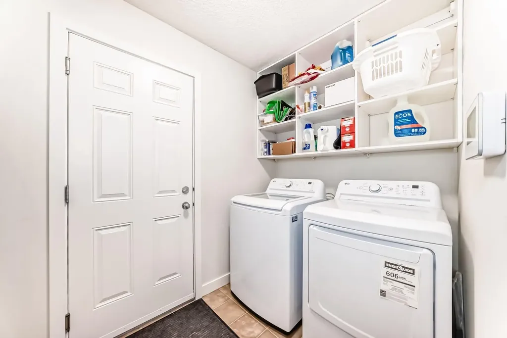 799 Tuscany Drive NW Calgary AB T3L 3A4