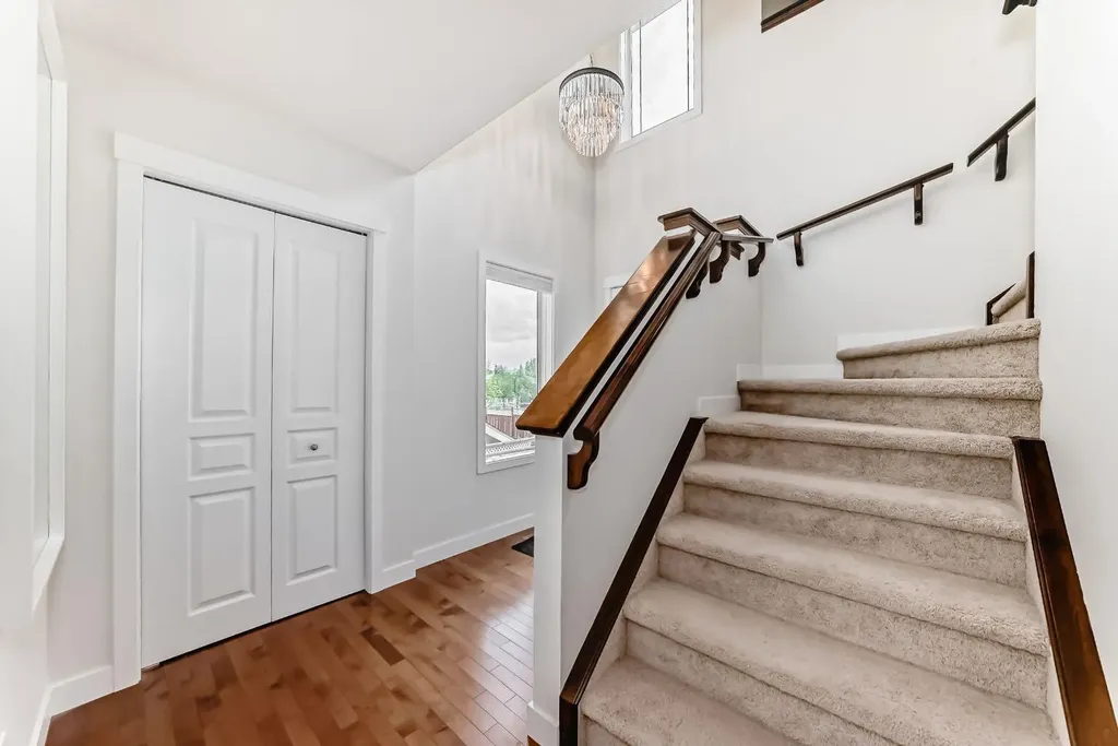 799 Tuscany Drive NW Calgary AB T3L 3A4