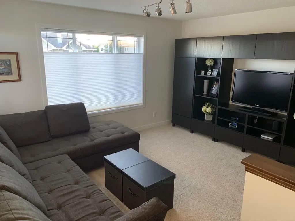 799 Tuscany Drive NW Calgary AB T3L 3A4