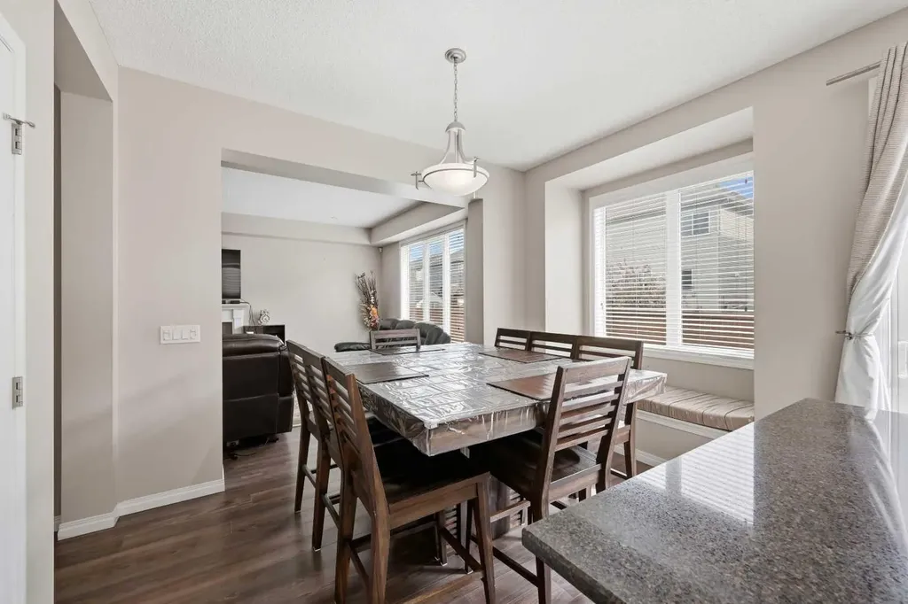 146 Windwood Grove SW Airdrie AB T4B 3S8