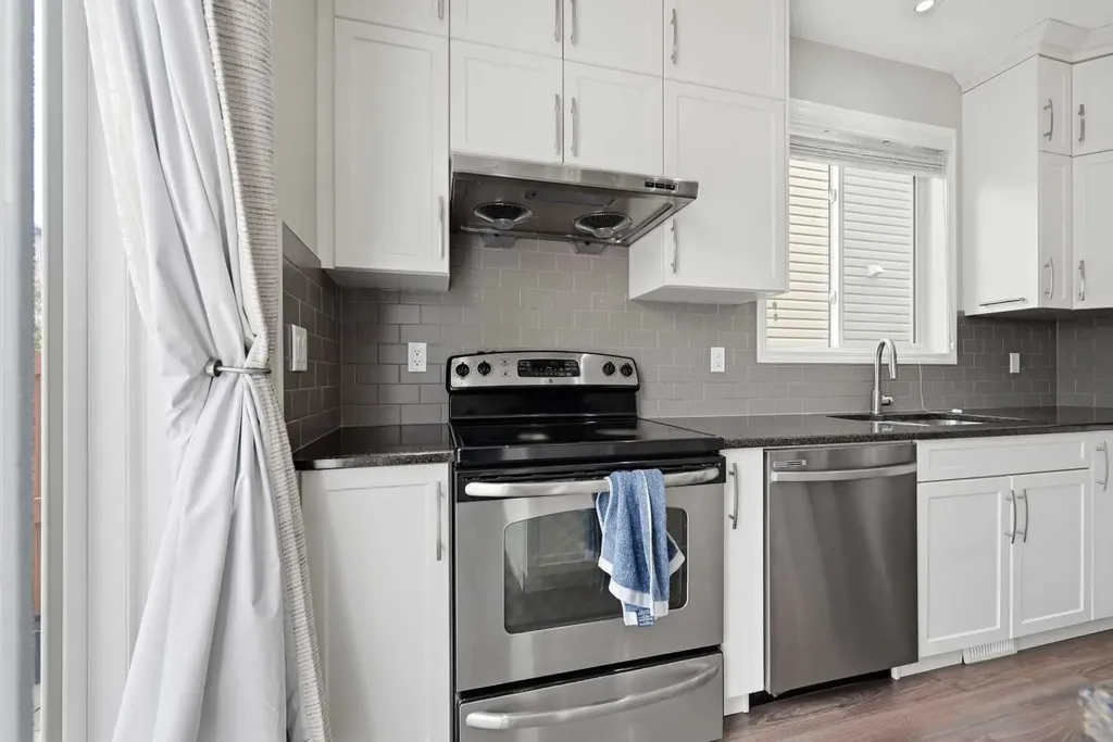 146 Windwood Grove SW Airdrie AB T4B 3S8