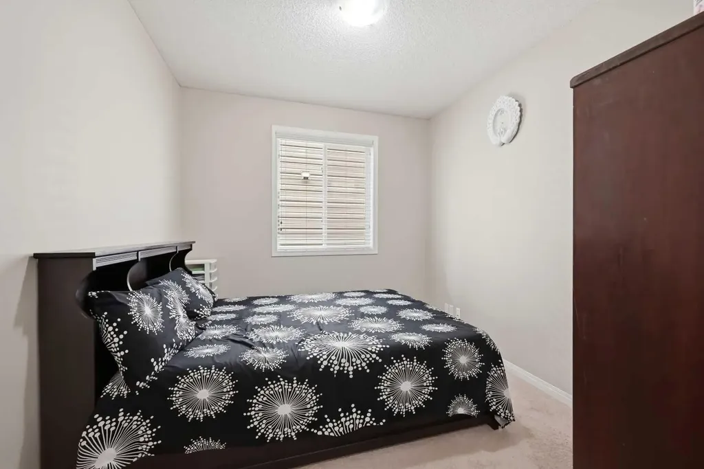 146 Windwood Grove SW Airdrie AB T4B 3S8