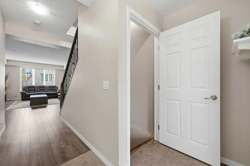 146 Windwood Grove SW Airdrie AB T4B 3S8