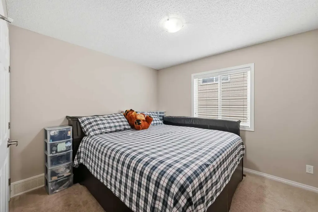 146 Windwood Grove SW Airdrie AB T4B 3S8