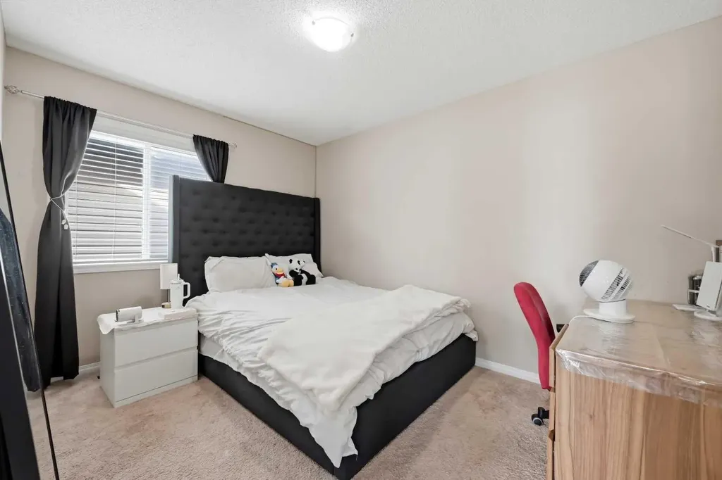 146 Windwood Grove SW Airdrie AB T4B 3S8