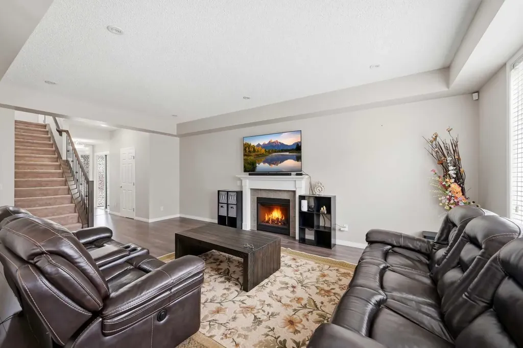 146 Windwood Grove SW Airdrie AB T4B 3S8