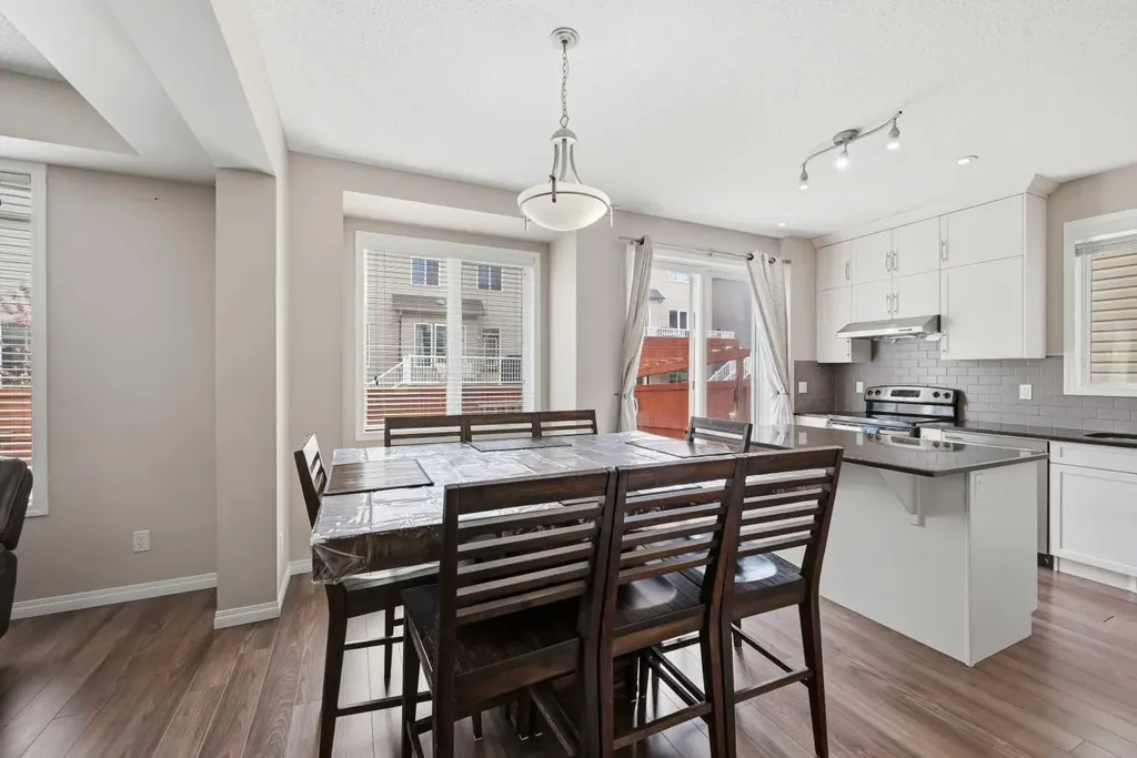 146 Windwood Grove SW Airdrie AB T4B 3S8
