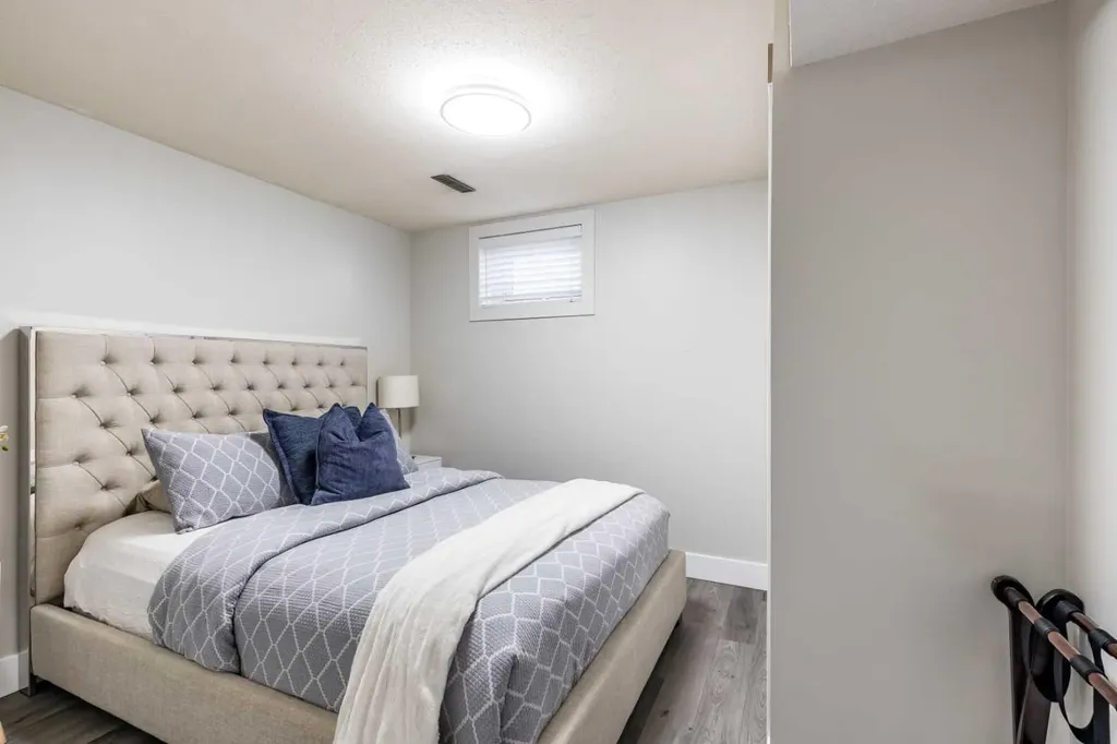 270 Shepherd Crescent SE Medicine Hat AB T1B 2K5