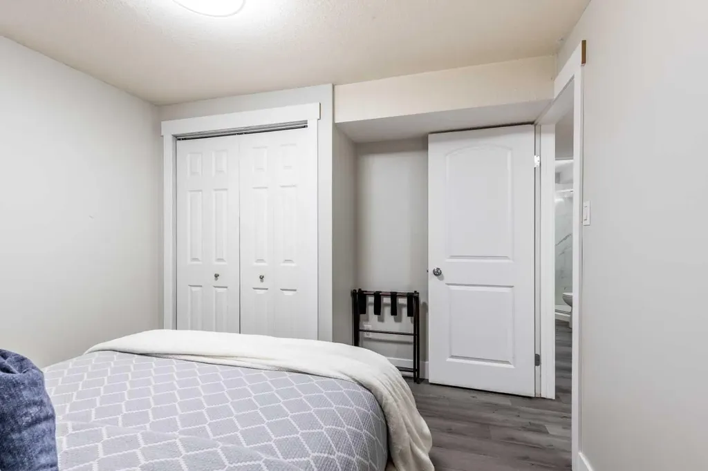 270 Shepherd Crescent SE Medicine Hat AB T1B 2K5