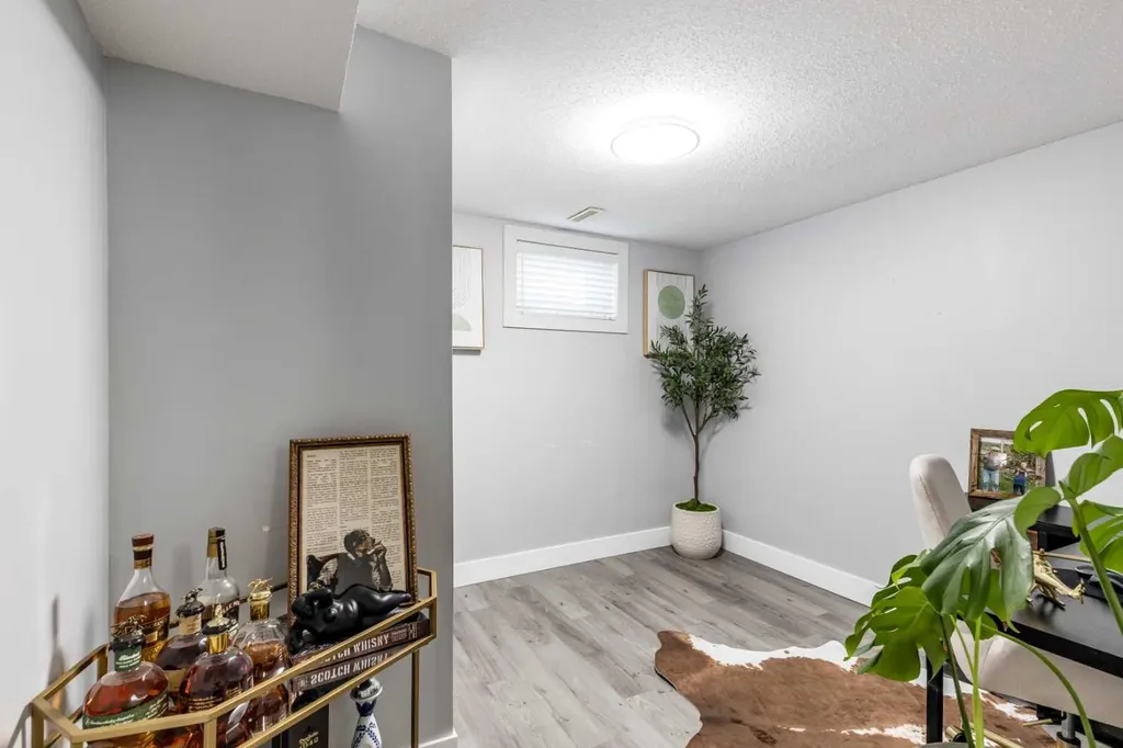 270 Shepherd Crescent SE Medicine Hat AB T1B 2K5