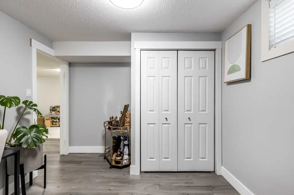 270 Shepherd Crescent SE Medicine Hat AB T1B 2K5