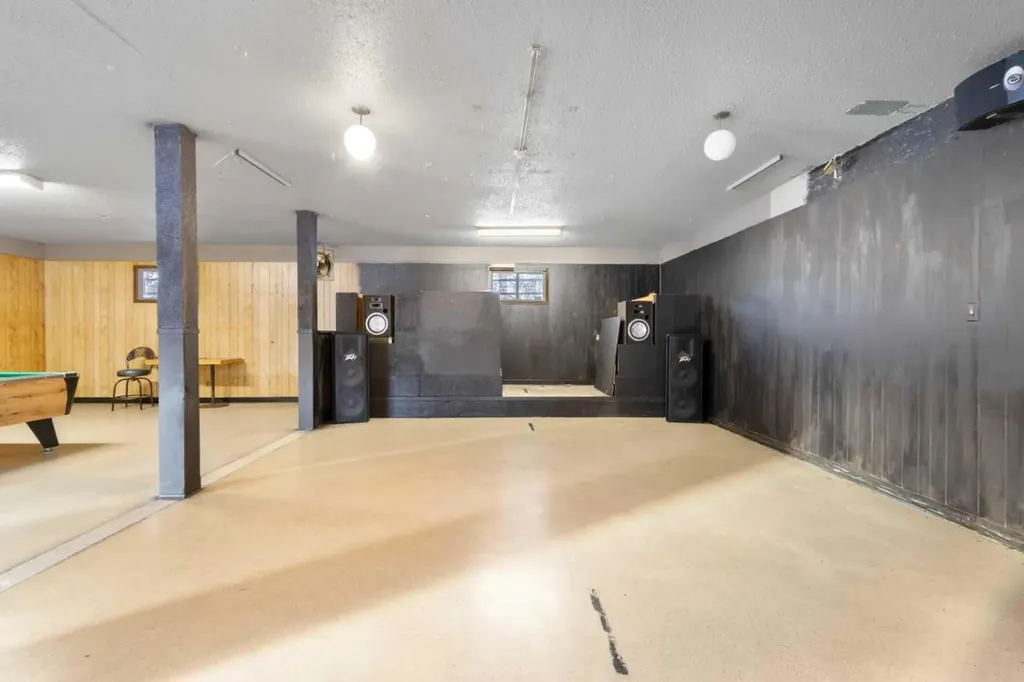 4907 51 Street Breton AB T0C 0P0