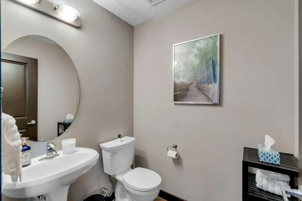 91 Panora Square NW Calgary AB T3K 0R3