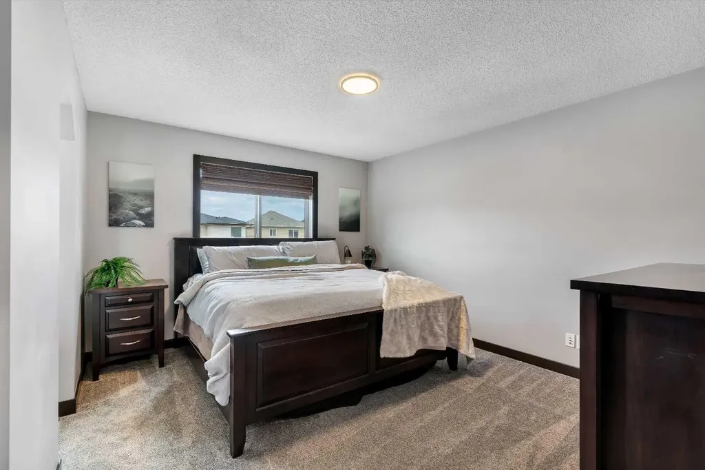 91 Panora Square NW Calgary AB T3K 0R3