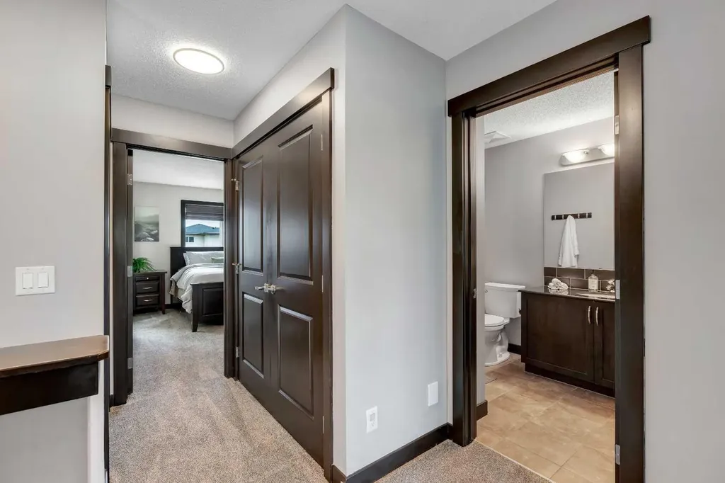 91 Panora Square NW Calgary AB T3K 0R3