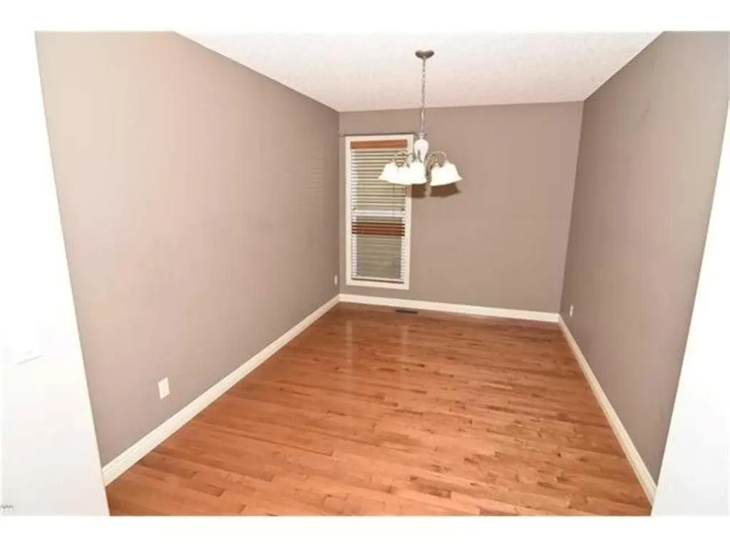 50 Panamount View NW Calgary AB T3K 0A6
