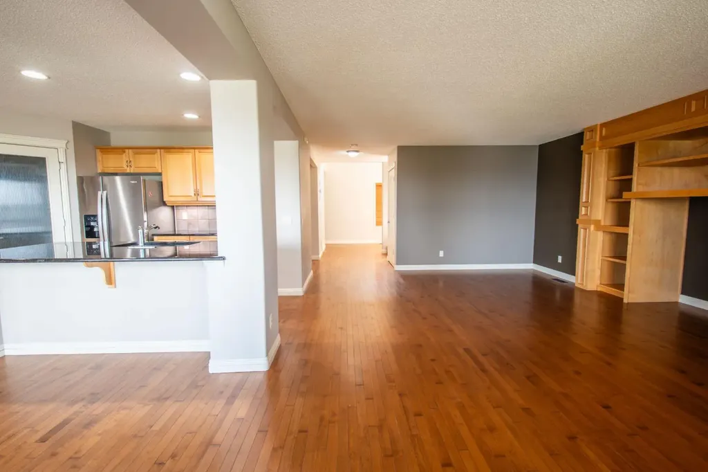 50 Panamount View NW Calgary AB T3K 0A6