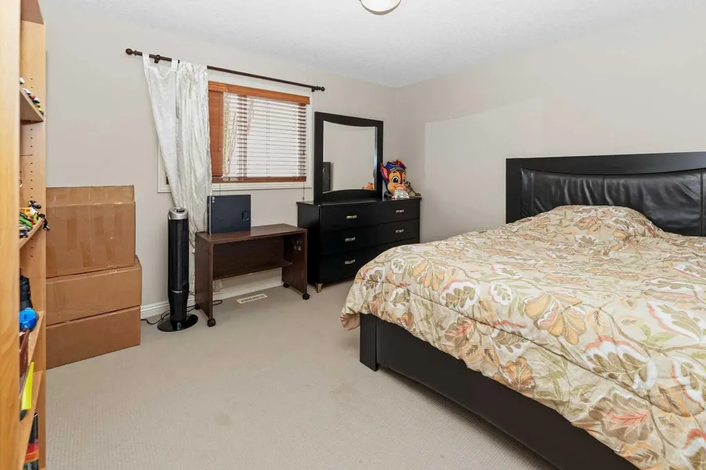 50 Panamount View NW Calgary AB T3K 0A6