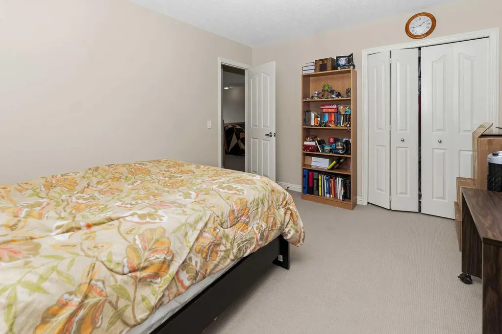 50 Panamount View NW Calgary AB T3K 0A6