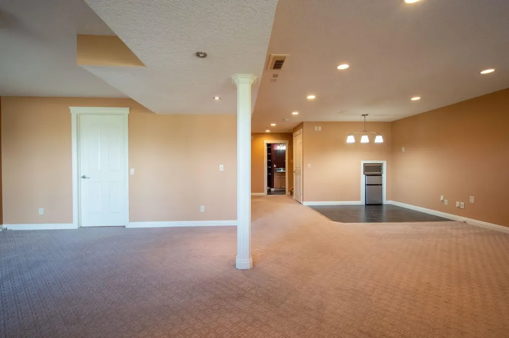 50 Panamount View NW Calgary AB T3K 0A6