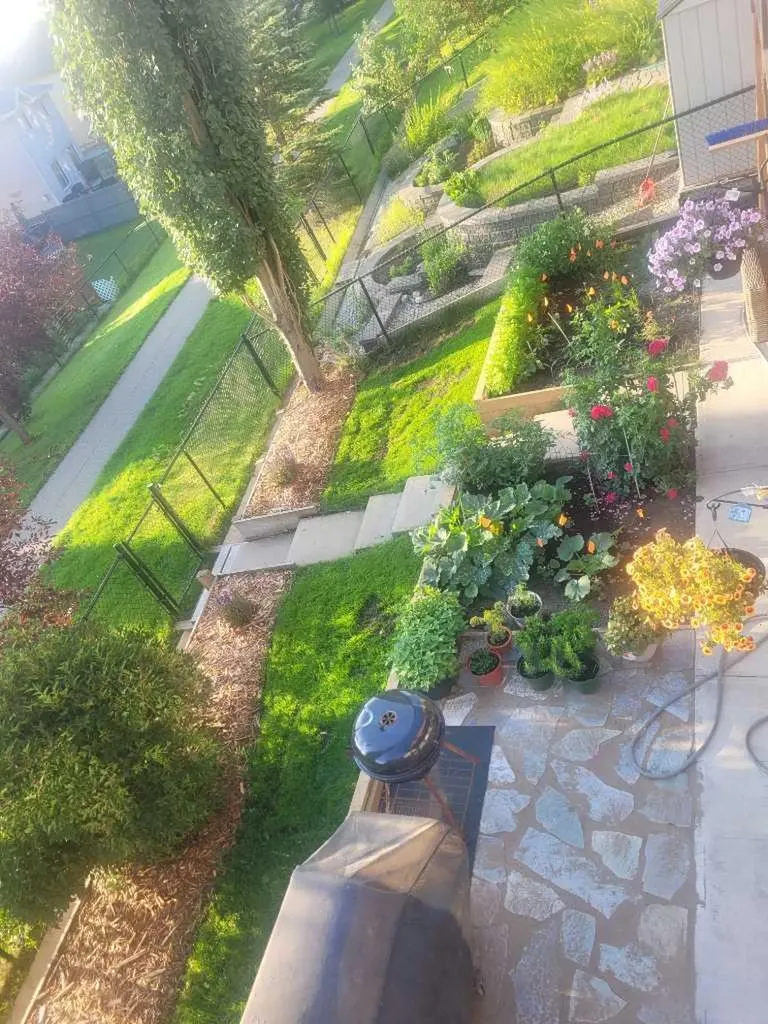50 Panamount View NW Calgary AB T3K 0A6