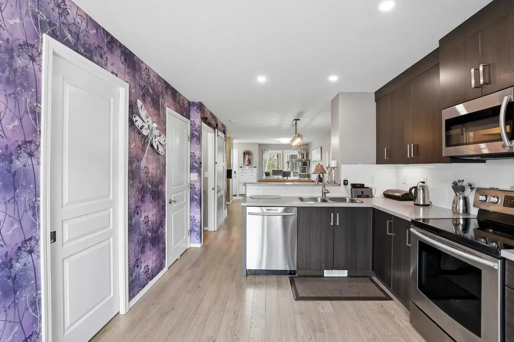339 Viscount Drive Red Deer AB T4R 0S2