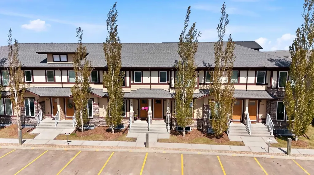 339 Viscount Drive Red Deer AB T4R 0S2