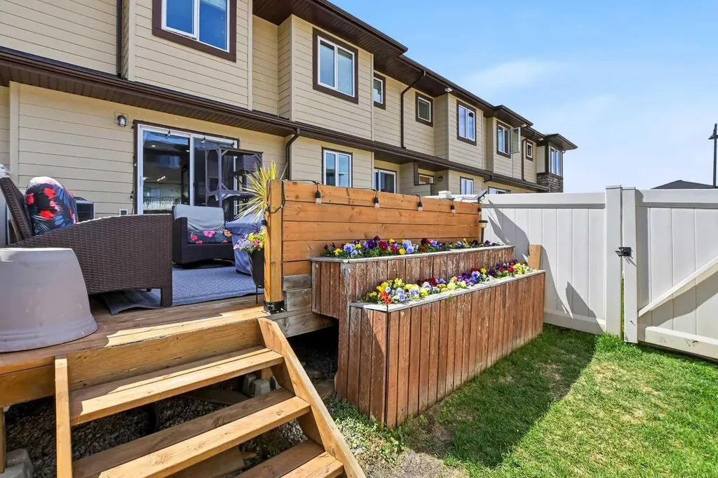 339 Viscount Drive Red Deer AB T4R 0S2