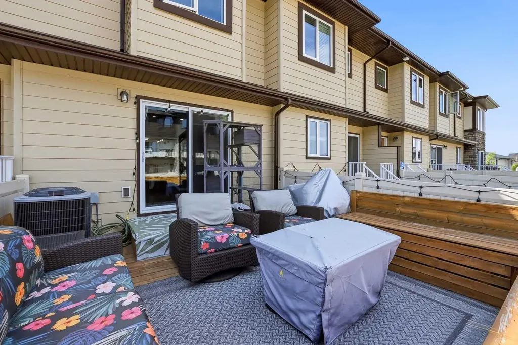 339 Viscount Drive Red Deer AB T4R 0S2