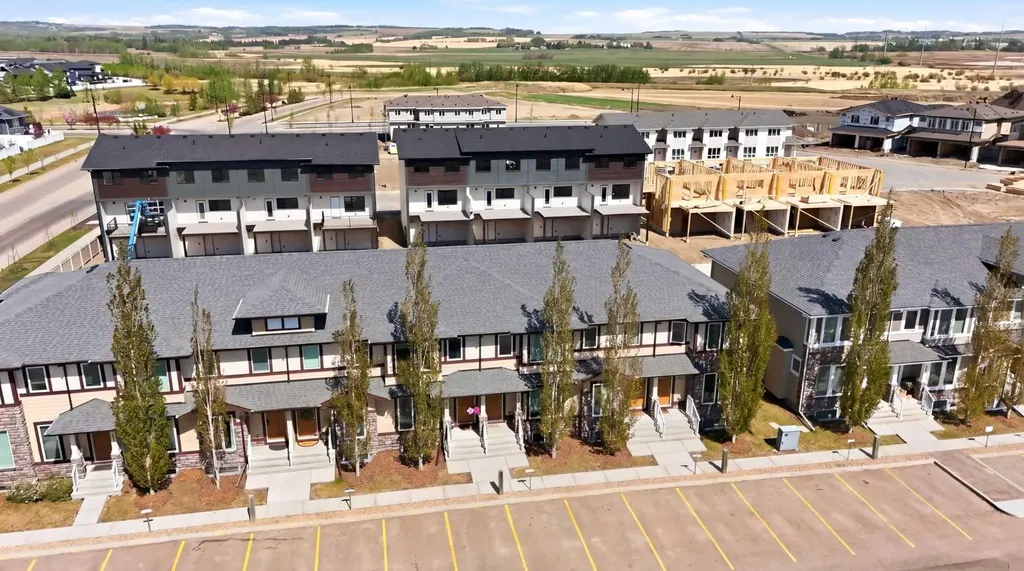339 Viscount Drive Red Deer AB T4R 0S2