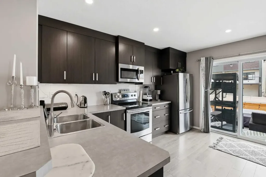 339 Viscount Drive Red Deer AB T4R 0S2